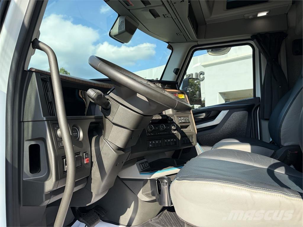 Volvo VNL64T860 Tracteur routier