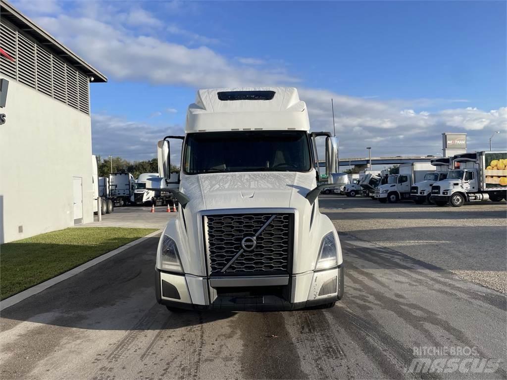 Volvo VNL64T860 Tracteur routier
