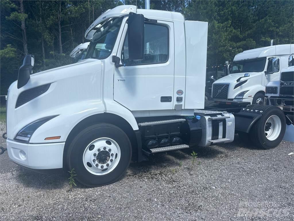 Volvo VNR42T300 Tracteur routier