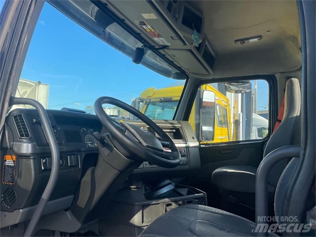 Volvo VNR64T Tracteur routier