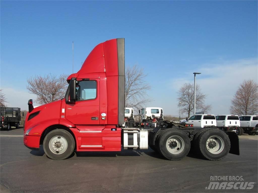 Volvo VNR64T300 Tracteur routier