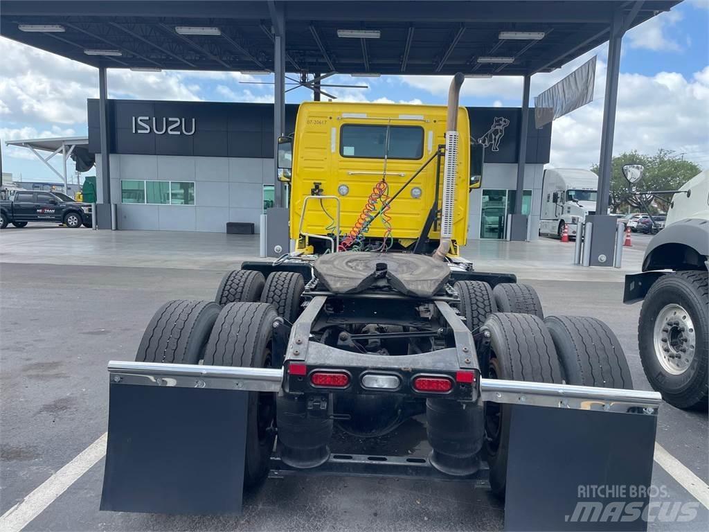 Volvo VNR64T300 Tracteur routier