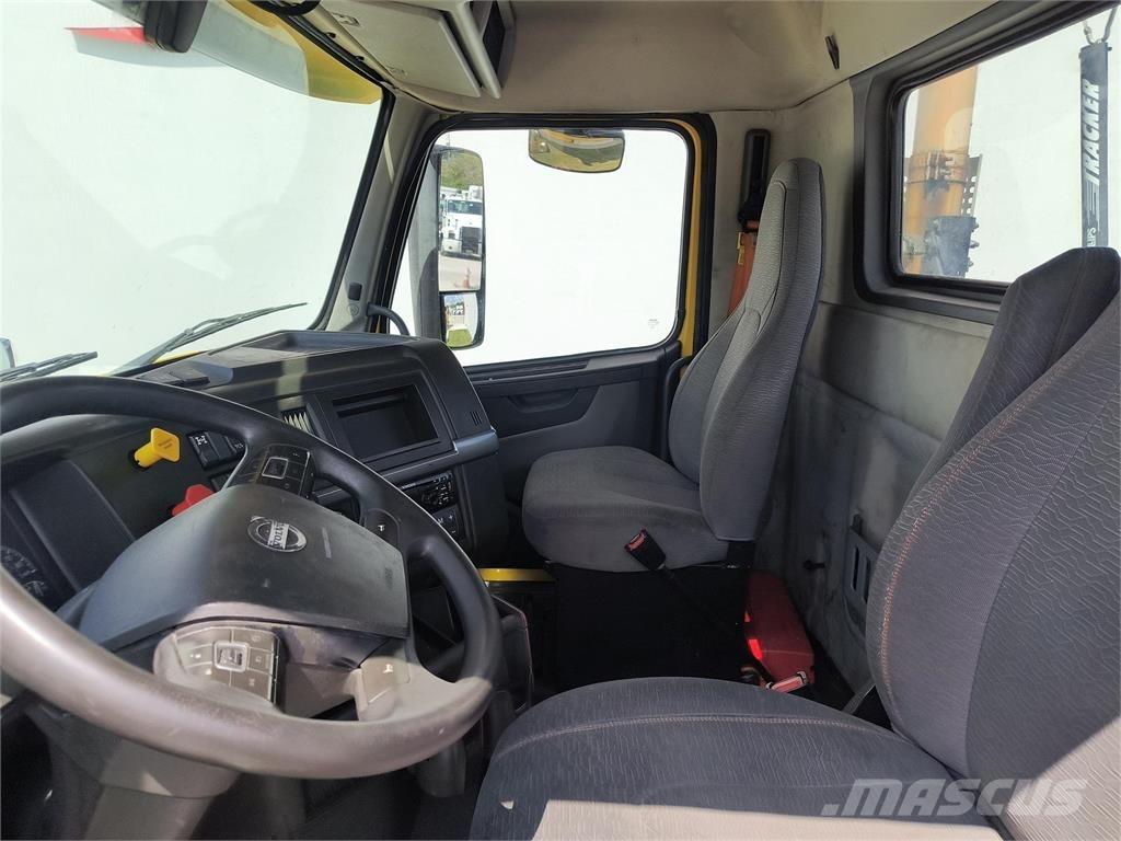 Volvo VNR64T300 Tracteur routier