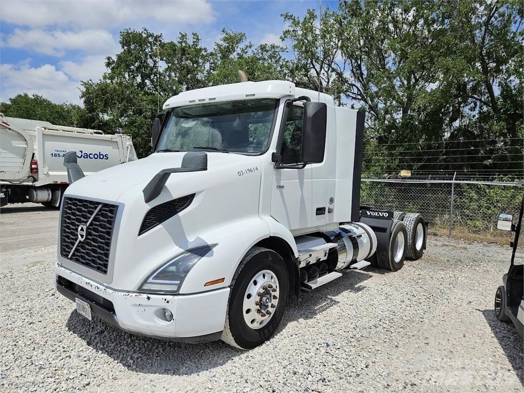 Volvo VNR64T300 Tracteur routier