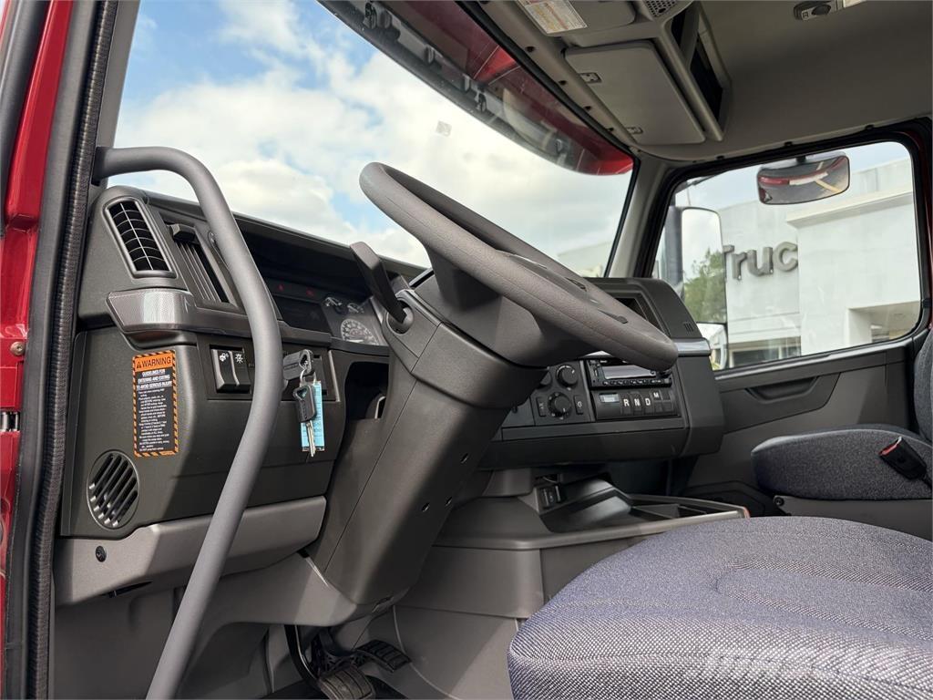 Volvo VNR64T300 Tracteur routier