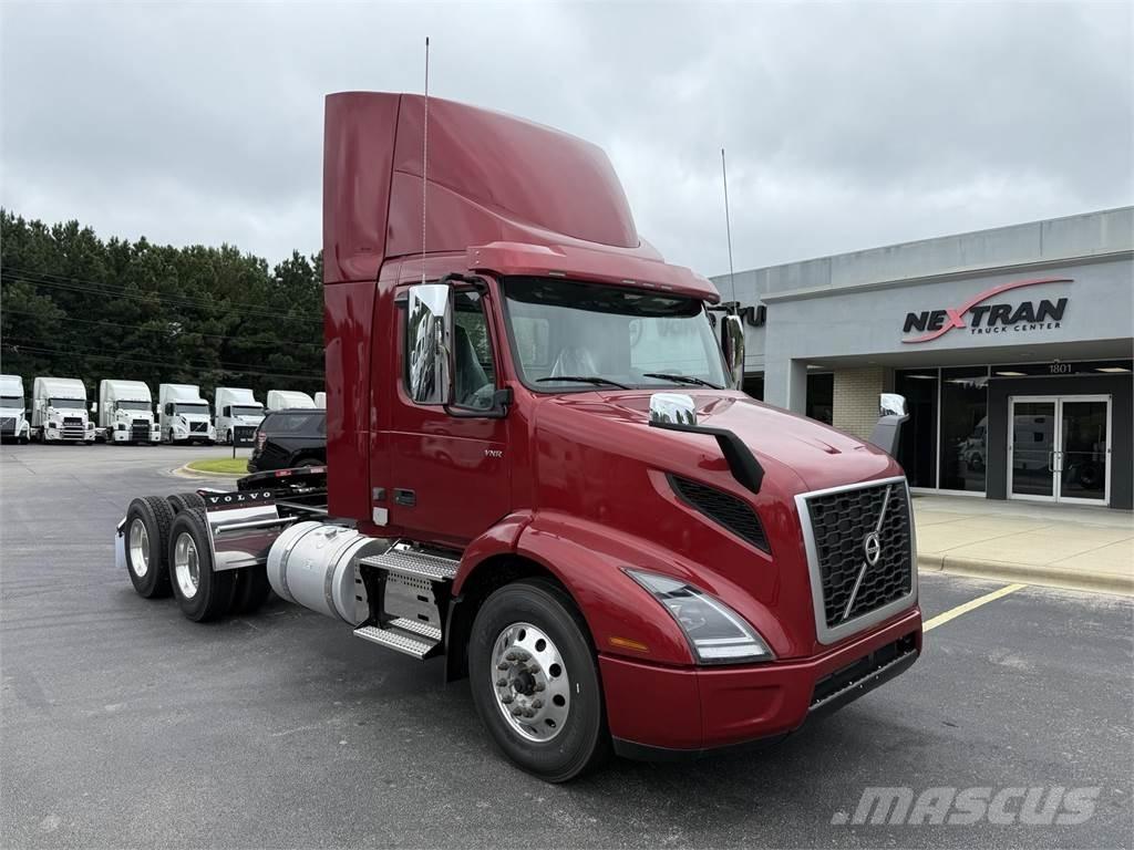 Volvo VNR64T300 Tracteur routier