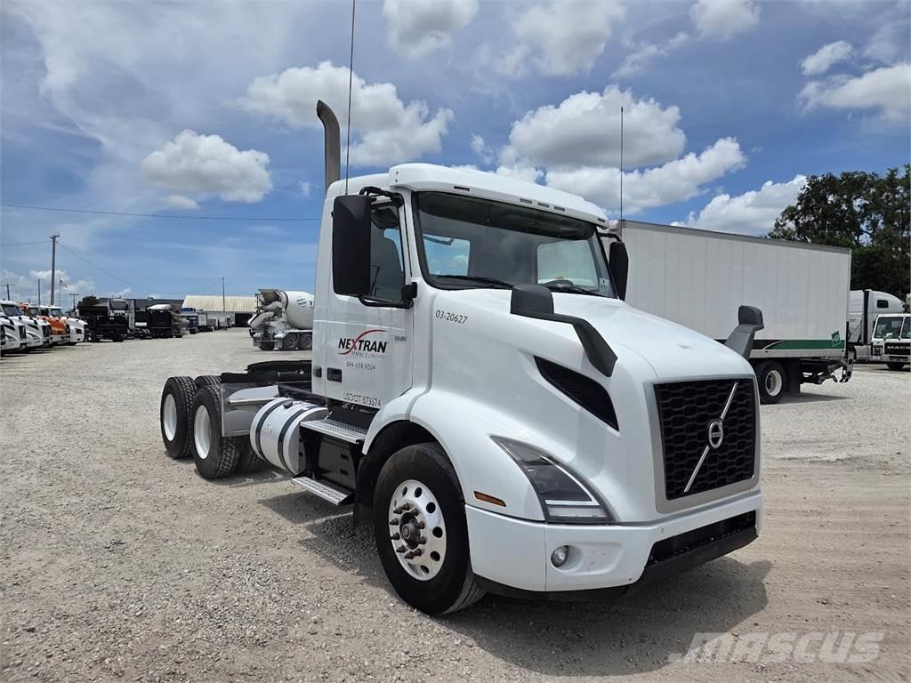 Volvo VNR64T300 Tracteur routier