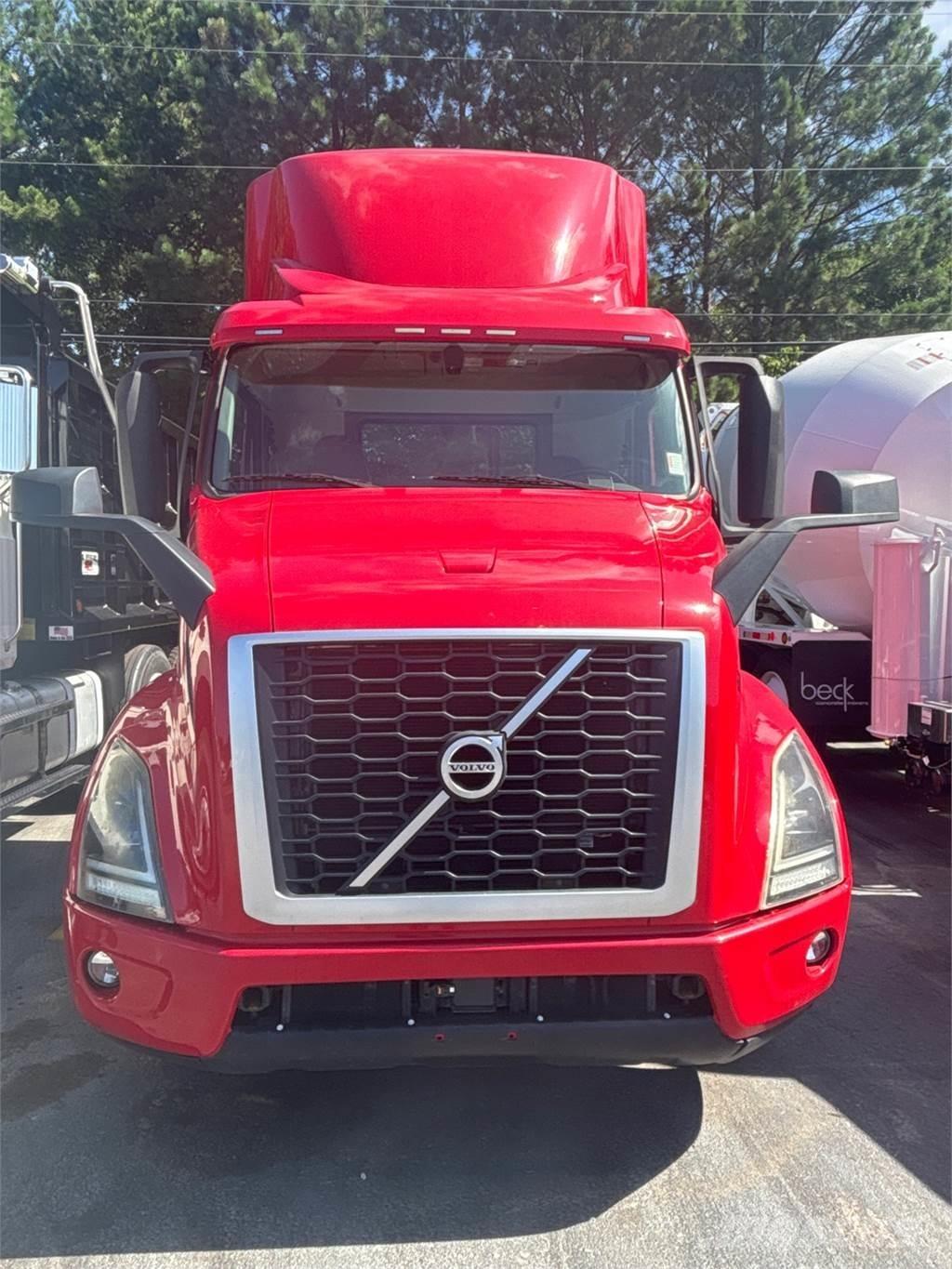 Volvo VNR64T300 Tracteur routier