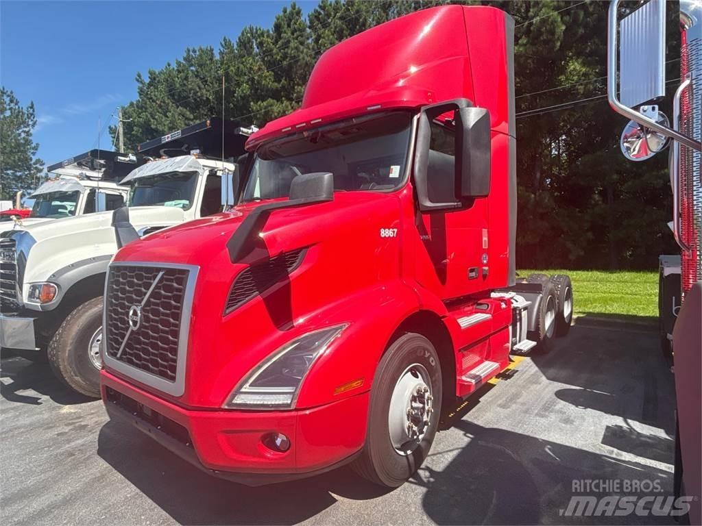 Volvo VNR64T300 Tracteur routier