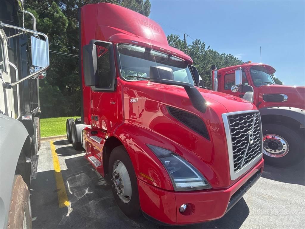 Volvo VNR64T300 Tracteur routier
