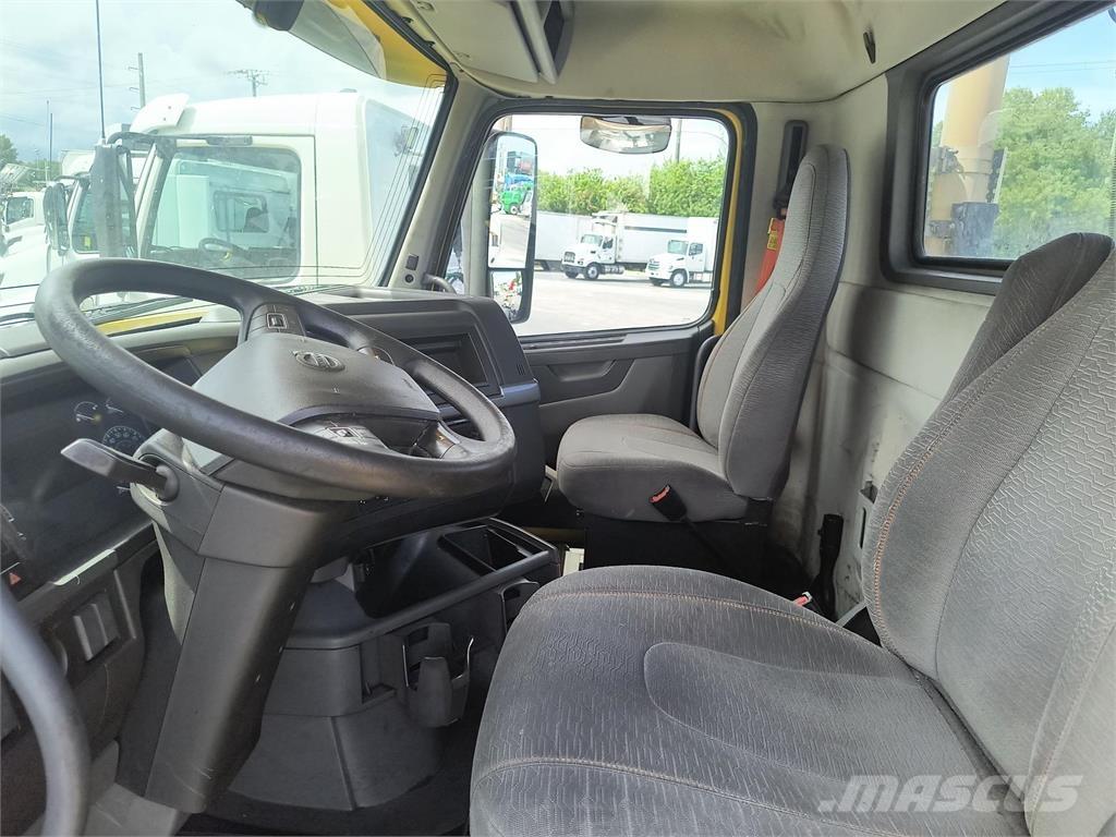 Volvo VNR64T300 Tracteur routier