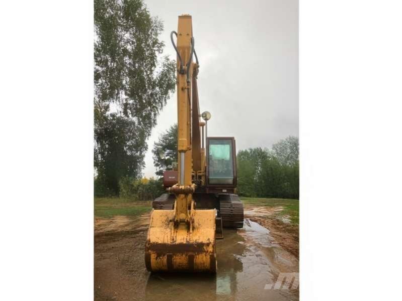 CASE 888CK Pelle sur pneus