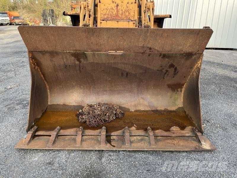 CASE W14 Chargeuse sur pneus