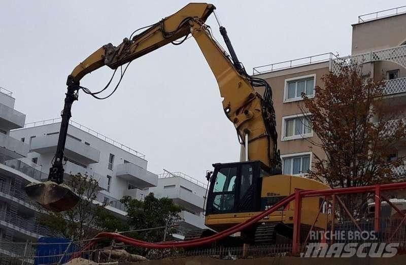 CAT 328D LCR Pelle sur chenilles