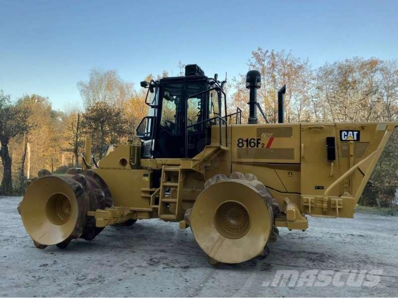 CAT 816F2 Compacteur de sol