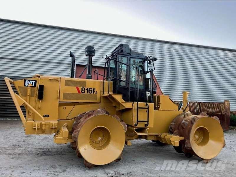 CAT 816F2 Compacteur de sol