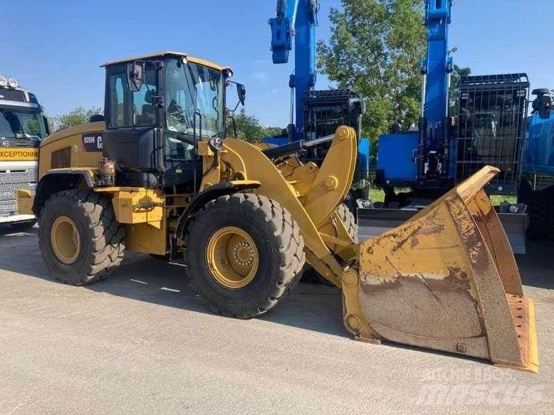CAT 926M Chargeuse sur pneus