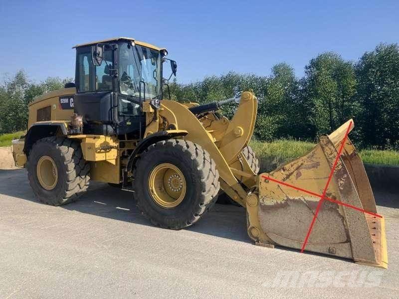 CAT 926M Chargeuse sur pneus
