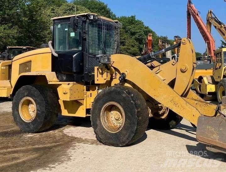 CAT 938M Chargeuse sur pneus