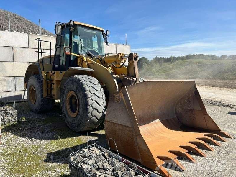 CAT 966G Chargeuse sur pneus
