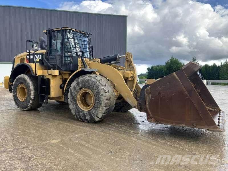 CAT 966M Chargeuse sur pneus