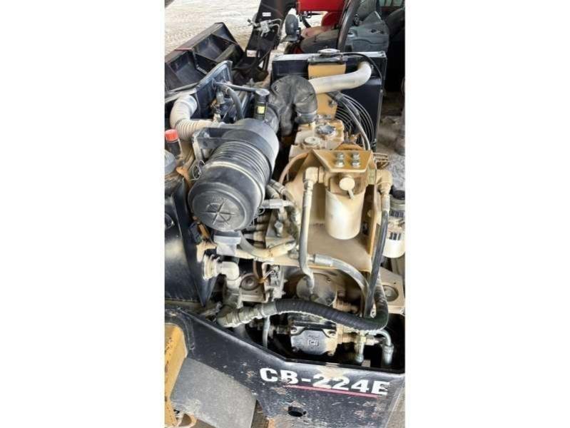 CAT CB-224E Compacteur de sol