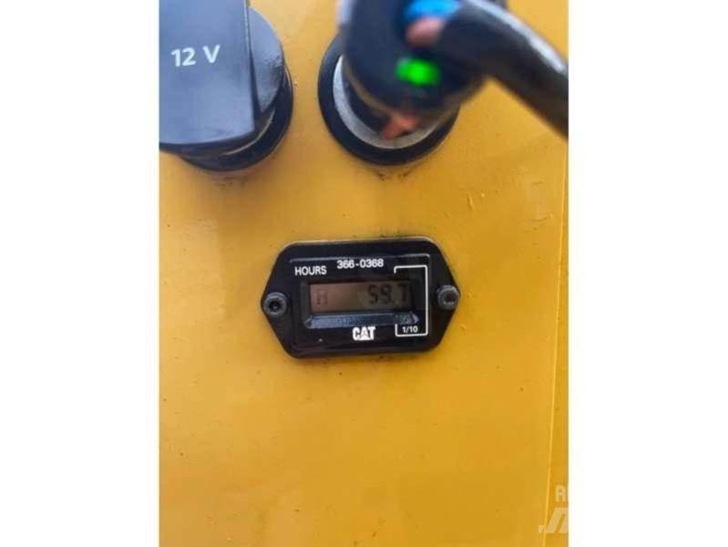 CAT CB1.7 Compacteur de sol