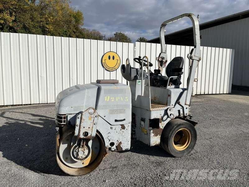 CAT CB225E Compacteur de sol
