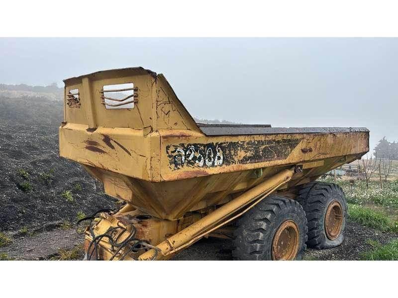 CAT D250B Remorque benne