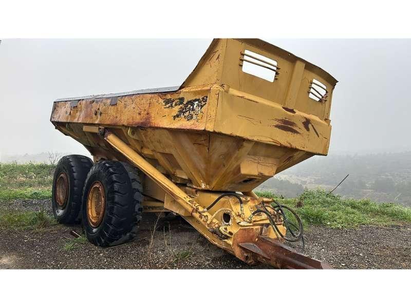 CAT D250B Remorque benne