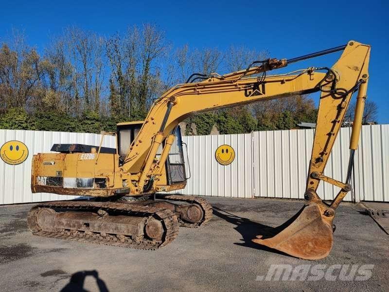 CAT E120B Pelle sur chenilles