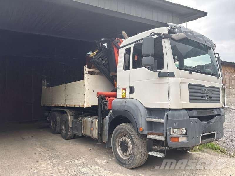 MAN 26/440 Camion benne
