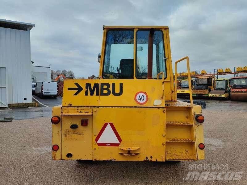 MBU G6 Niveleuse