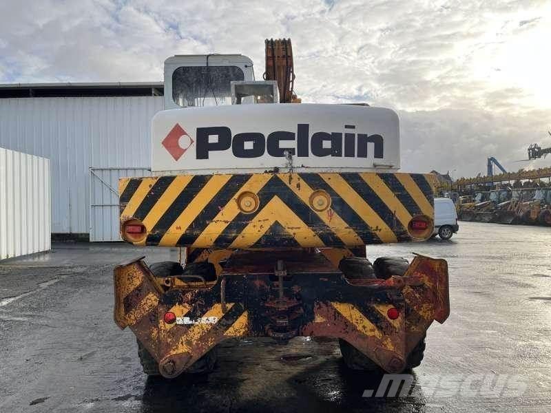 Poclain P60 Pelle sur pneus