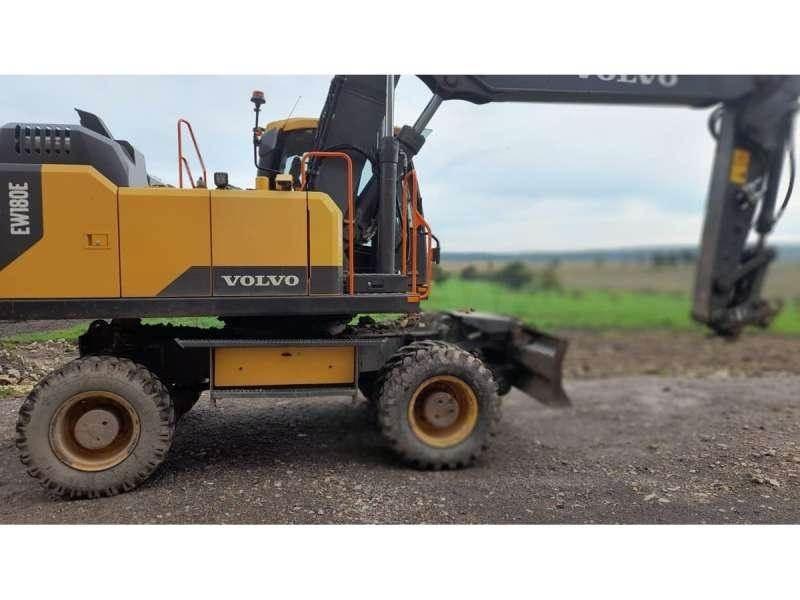 Volvo EW180E Pelle sur pneus