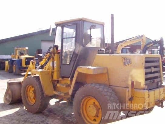 JCB 410 Chargeuse sur pneus