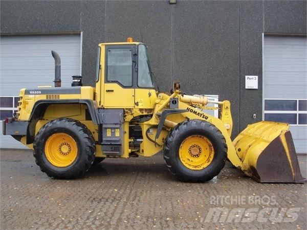 Komatsu WA320 Chargeuse sur pneus