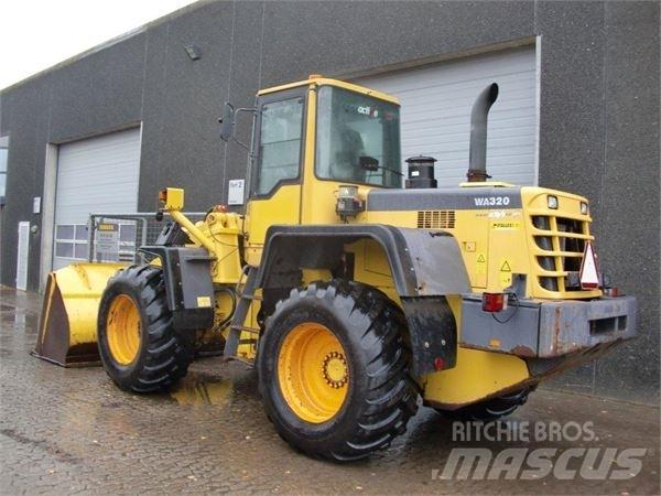 Komatsu WA320 Chargeuse sur pneus