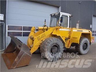 Liebherr 541 Chargeuse sur pneus