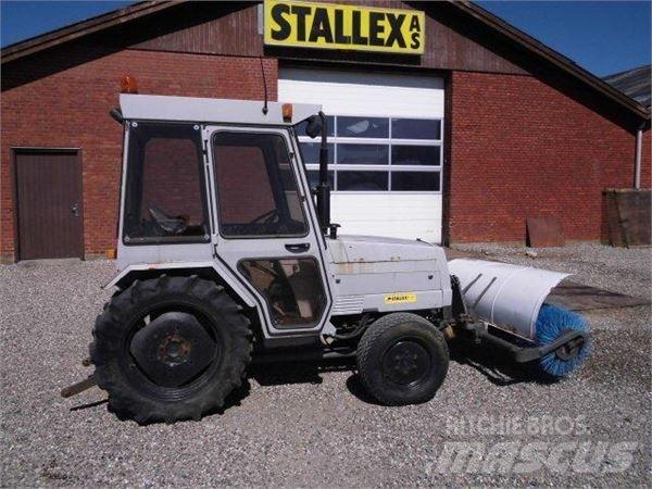 Mitsubishi 280 Tracteur