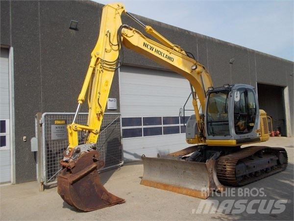 New Holland E150 Pelle sur chenilles