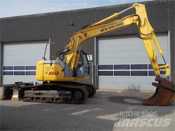 New Holland E150 Pelle sur chenilles