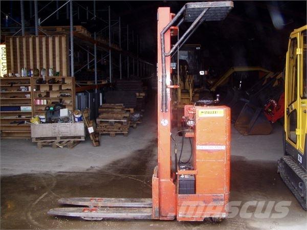  STÅ-IND STABLER Autres Chariots élévateurs