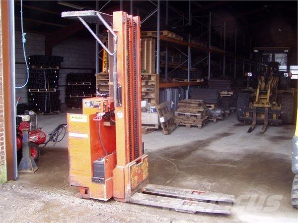  STÅ-IND STABLER Autres Chariots élévateurs