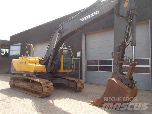 Volvo EC210LC Pelle sur chenilles