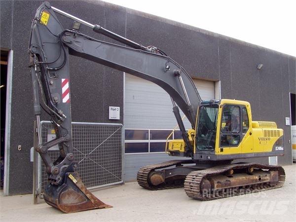 Volvo EC240BNLC Pelle sur chenilles