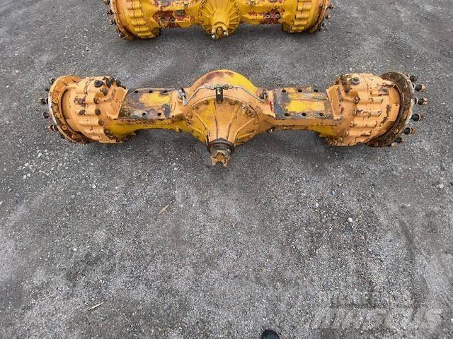 CASE 821 c axles Essieux
