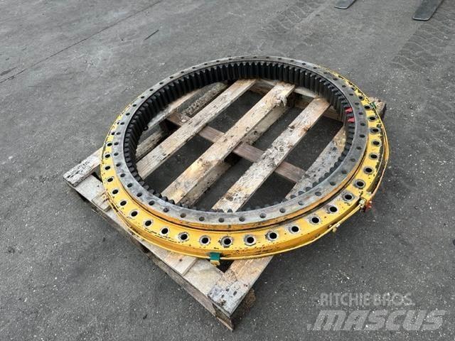 Liebherr A 922 Châssis et suspension