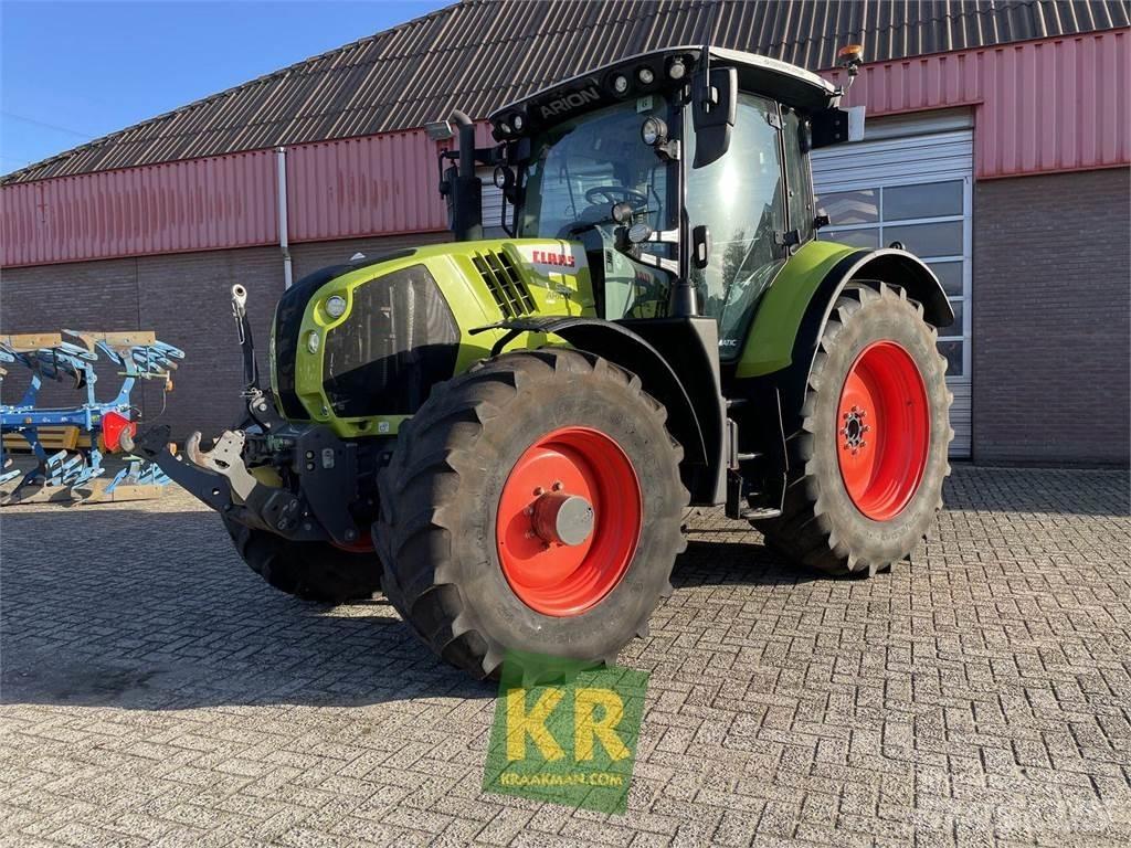 CLAAS Arion 530 Tracteur