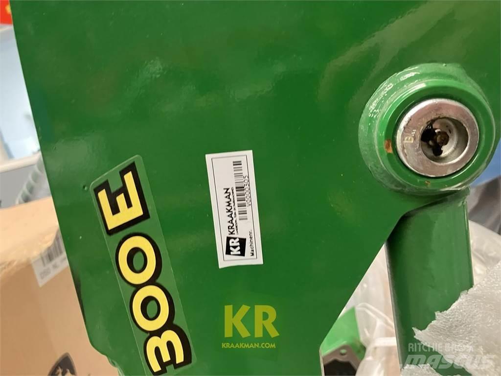 John Deere 300E Chargeur frontal, fourche